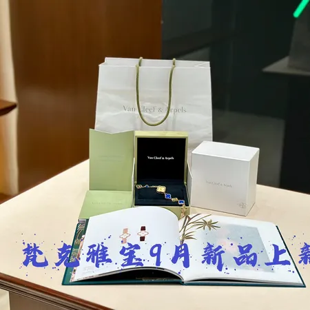 ヴァン クリーフ＆アーペル 腕時計