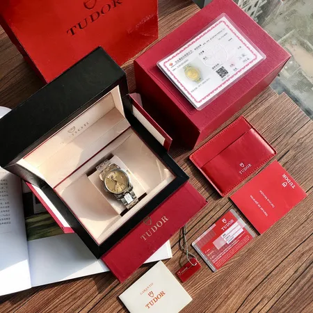 チューダー 腕時計