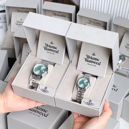 ヴィヴィアン・ウエストウッド 腕時計