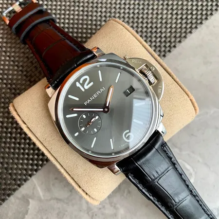 オフィチーネ パネライ 腕時計