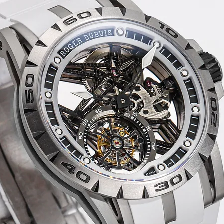 ロジェ・デュブイ 腕時計