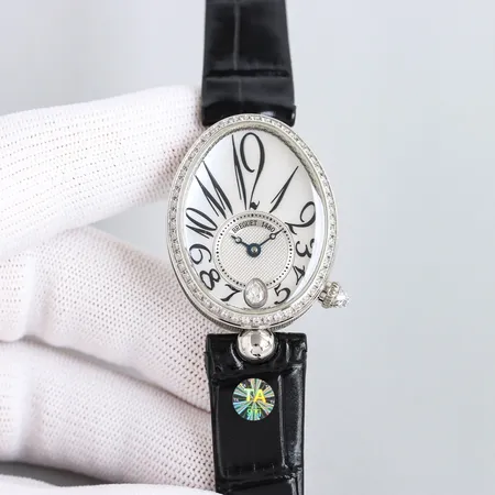 ロジェ・デュブイ 腕時計