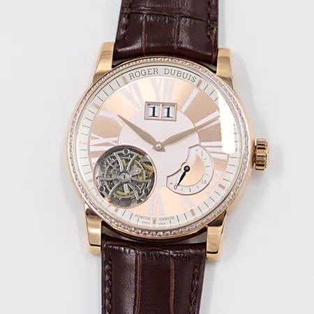 ロジェ・デュブイ 腕時計