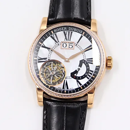 ロジェ・デュブイ 腕時計