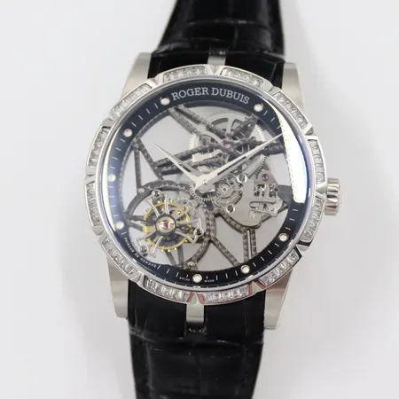 ロジェ・デュブイ 腕時計