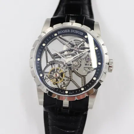 ロジェ・デュブイ 腕時計