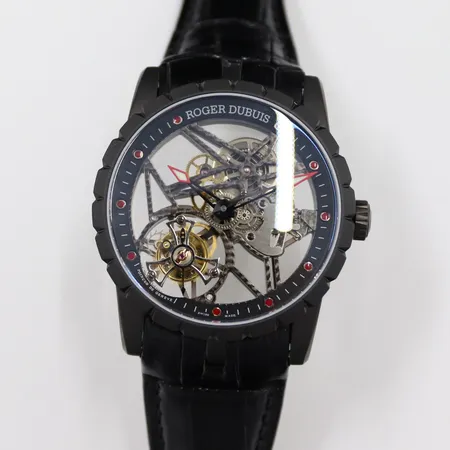 ロジェ・デュブイ 腕時計
