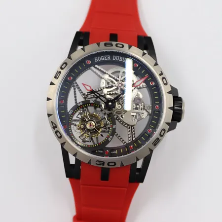 ロジェ・デュブイ 腕時計