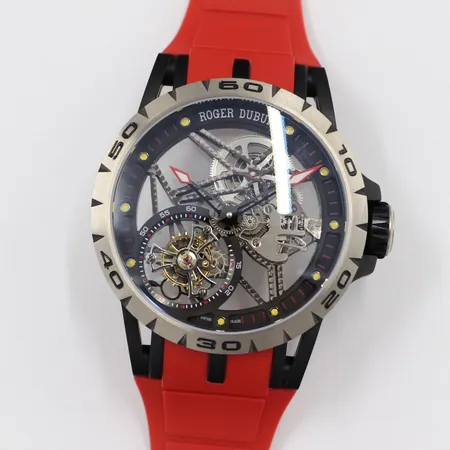ロジェ・デュブイ 腕時計