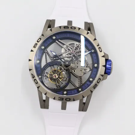 ロジェ・デュブイ 腕時計