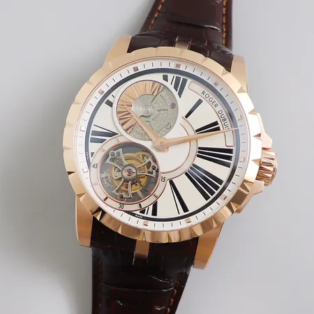 ロジェ・デュブイ 腕時計