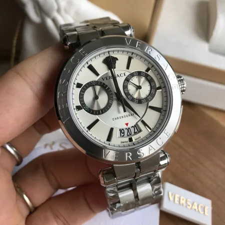 ヴェルサーチ 腕時計