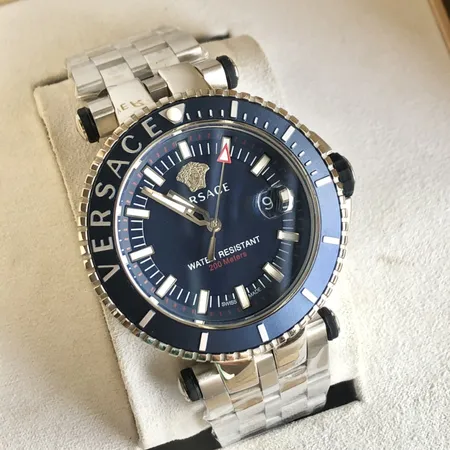 ヴェルサーチ 腕時計