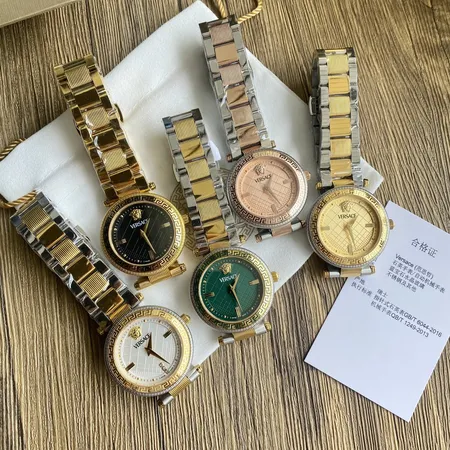 ヴェルサーチ 腕時計