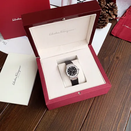 フェラガモ 腕時計