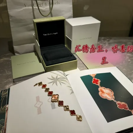 ヴァン クリーフ＆アーペル 腕時計