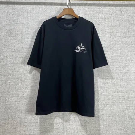 プラダ Tシャツ