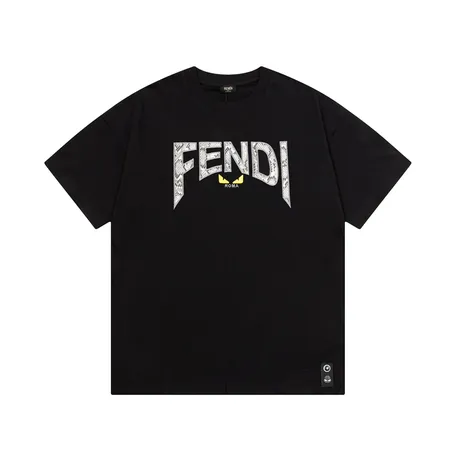 フェンディ Tシャツ