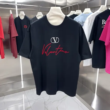 ヴァレンティノ Tシャツ