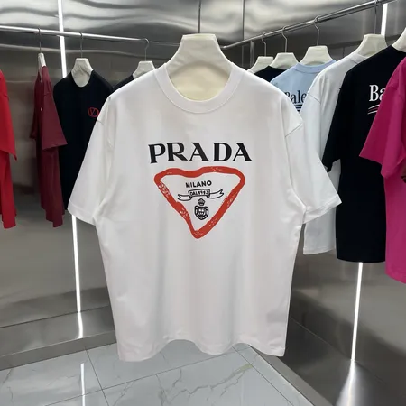 プラダ Tシャツ