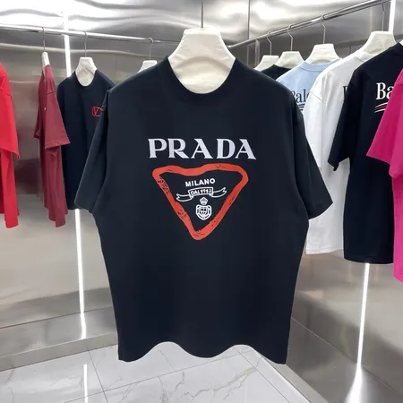 プラダ Tシャツ