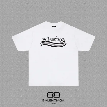 バレンシアガ Tシャツ