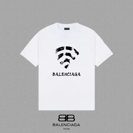 バレンシアガ Tシャツ