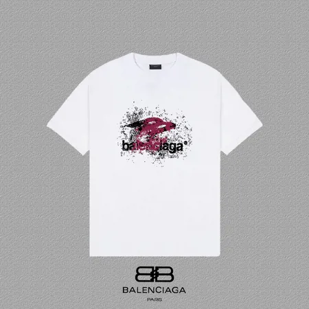 バレンシアガ Tシャツ