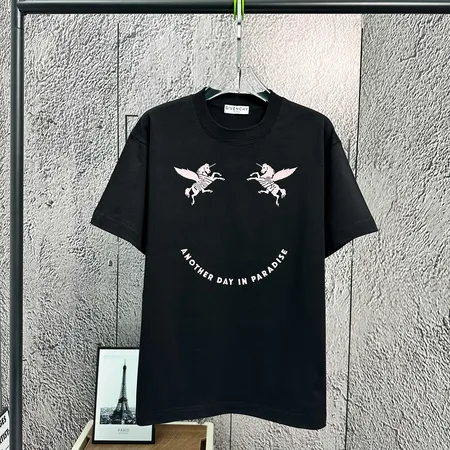 ジバンシィ Tシャツ