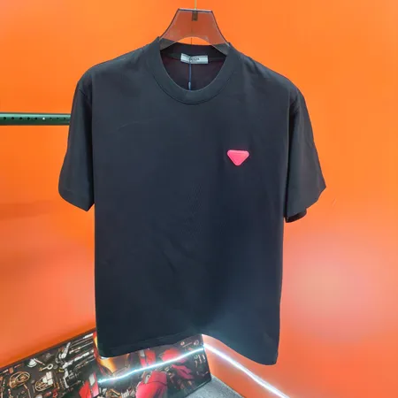プラダ Tシャツ