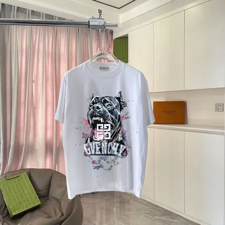 ジバンシィ Tシャツ