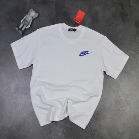 ナイキ Tシャツ