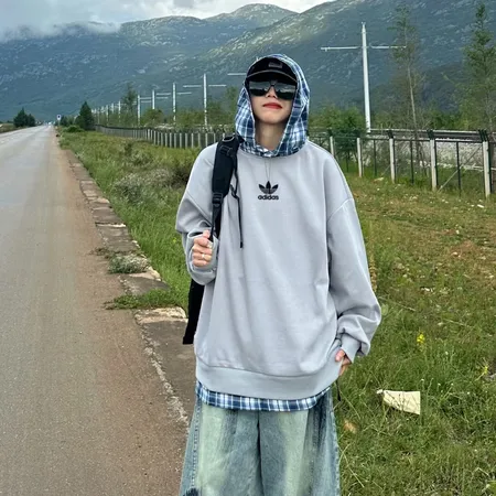 アディダス パーカー