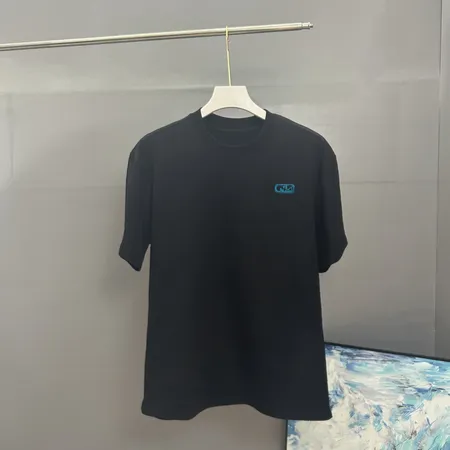 フェンディ Tシャツ