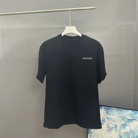 プラダ Tシャツ