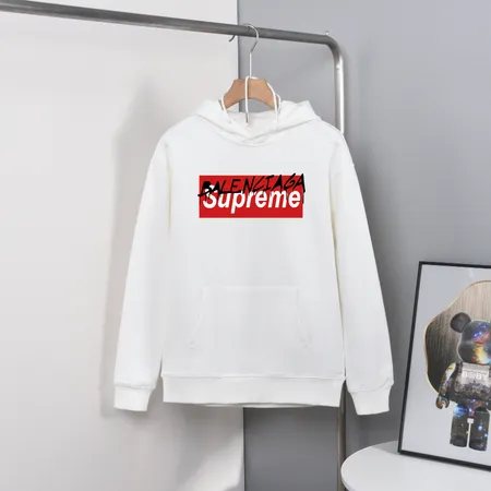 バレンシアガ パーカー