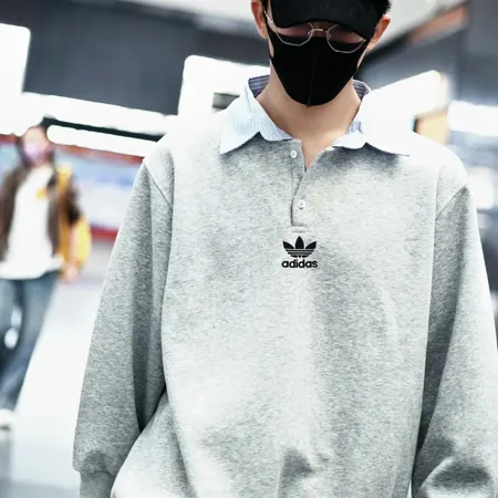 アディダス パーカー
