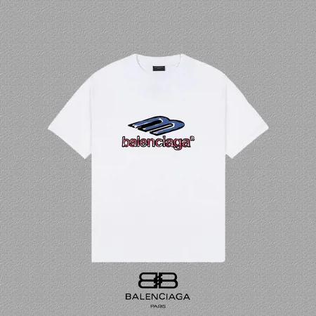 バレンシアガ Tシャツ