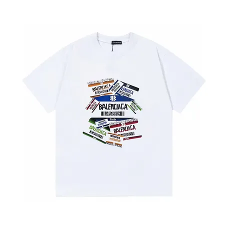 バレンシアガ Tシャツ