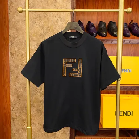 フェンディ Tシャツ