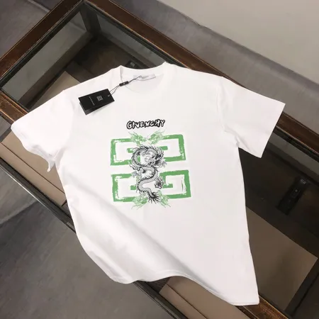 ジバンシィ Tシャツ