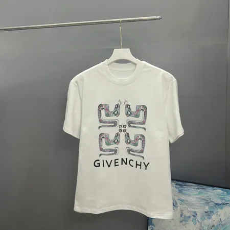 ジバンシィ Tシャツ