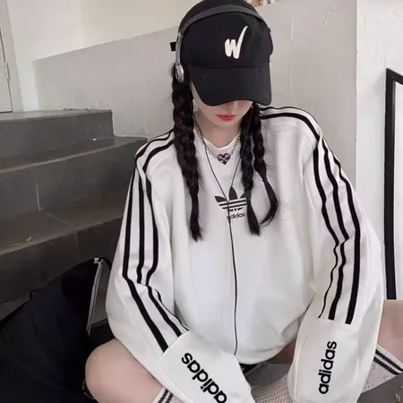アディダス パーカー
