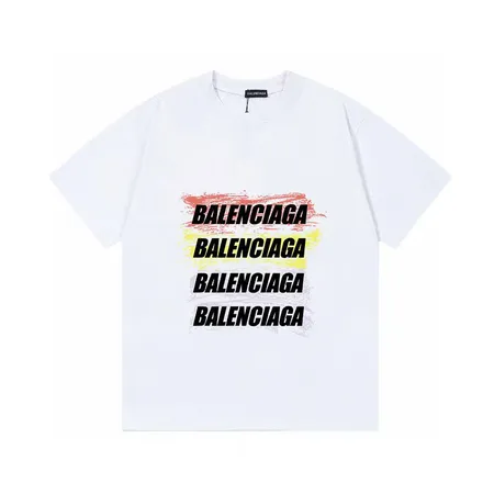 バレンシアガ Tシャツ