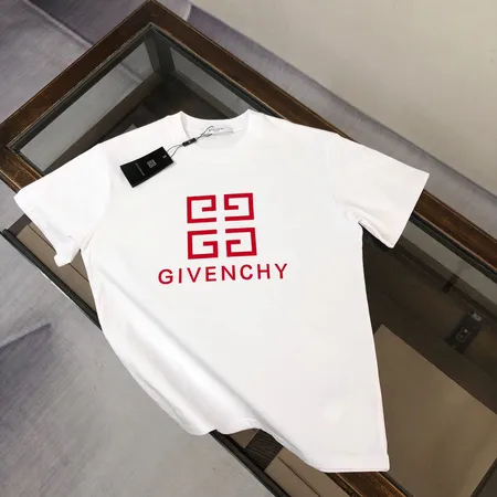 ジバンシィ Tシャツ