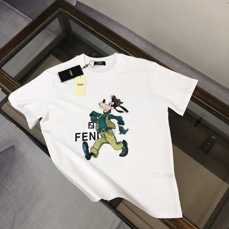 フェンディ Tシャツ