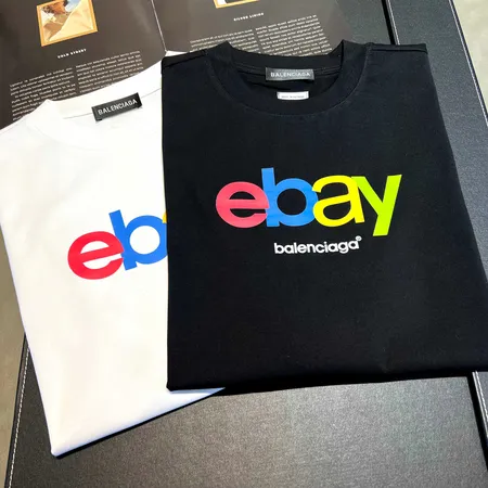 バレンシアガ Tシャツ