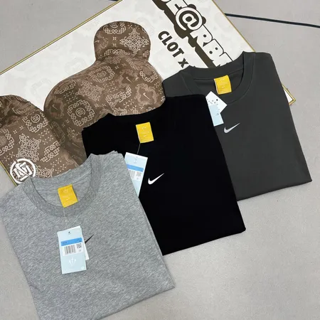 ナイキ Tシャツ