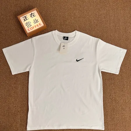 ナイキ Tシャツ