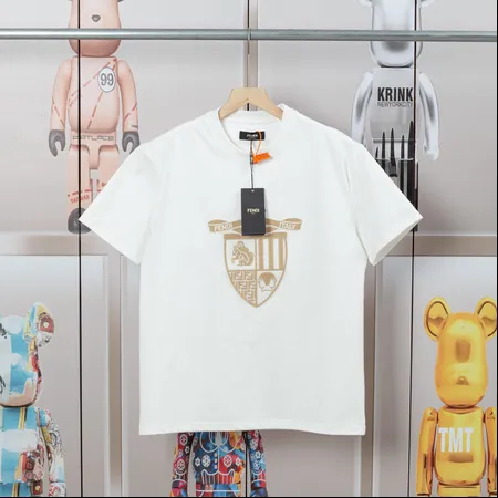 フェンディ Tシャツ
